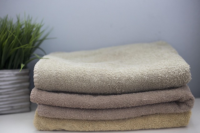 small bathroom neutral towels