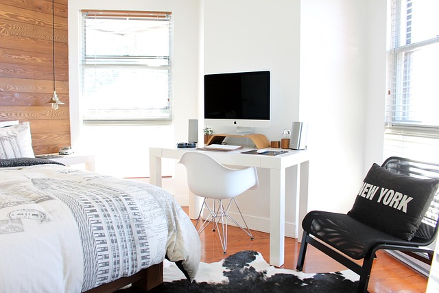 layered pillows messy bed styling